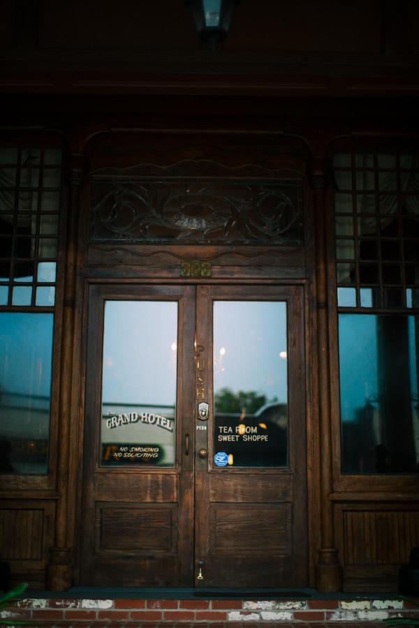 The Grand Hotel Hogansville Екстериор снимка