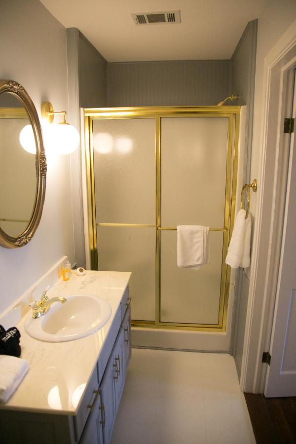 The Grand Hotel Hogansville Екстериор снимка